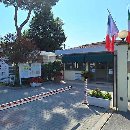 Hotel Camping Parco Vacanza Partaccia 2 à Marina di Massa Extérieur photo