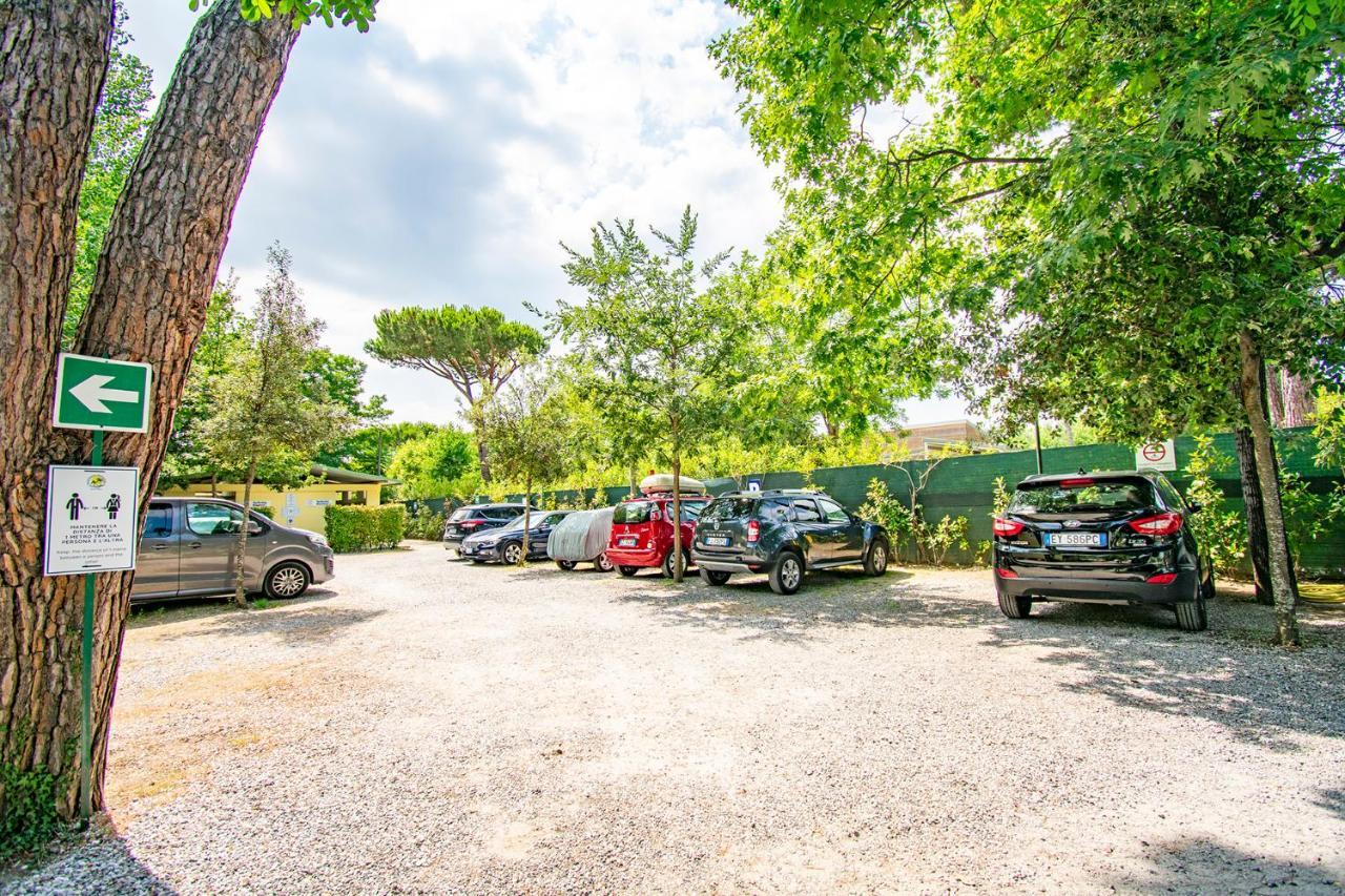 Hotel Camping Parco Vacanza Partaccia 2 à Marina di Massa Extérieur photo