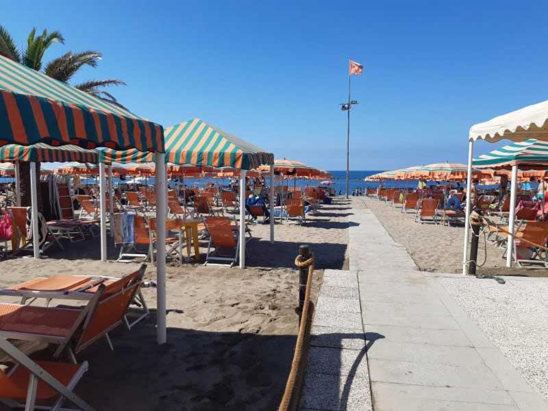 Hotel Camping Parco Vacanza Partaccia 2 à Marina di Massa Extérieur photo